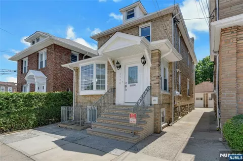 8128 Kennedy Blvd, North Bergen, NJ 07047