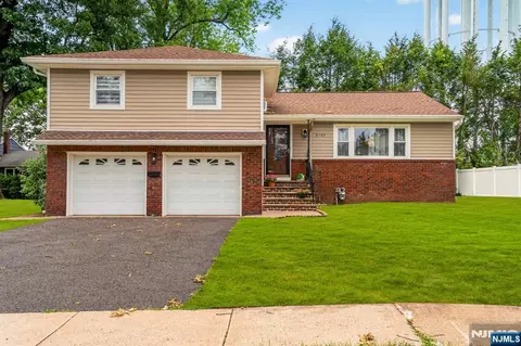 31-07 Garfield Pl, Fair Lawn, NJ 07410