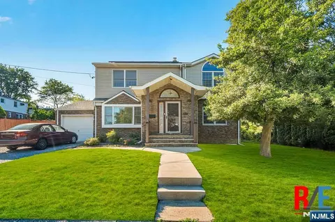 30-07 Gentner Rd, Fair Lawn, NJ 07410
