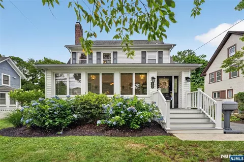 453 Maple Ave, Glen Rock, NJ 07452