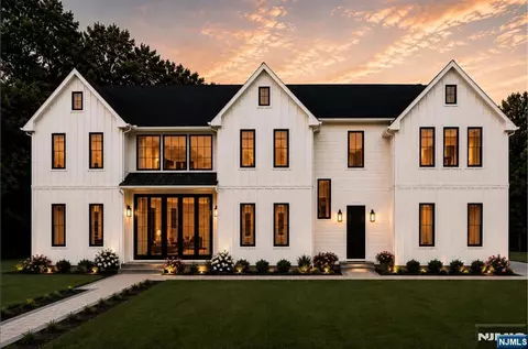 2 Spenser Dr, Short Hills, NJ 07078