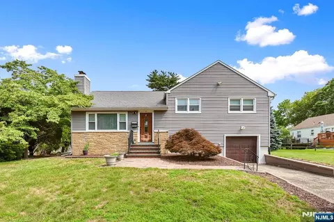 4 Lynbrook Pl, East Brunswick, NJ 08816