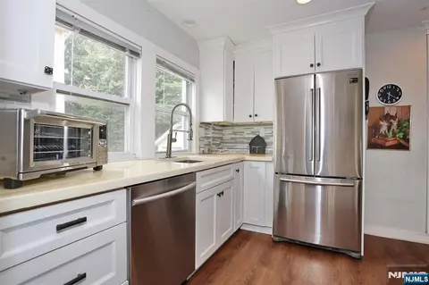 3 S Farview Ave, Paramus, NJ 07652 photo 6