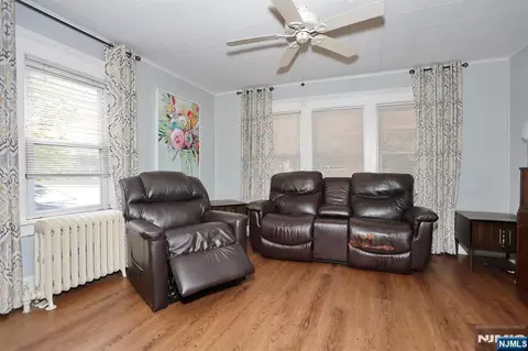 3 S Farview Ave, Paramus, NJ 07652 photo 9