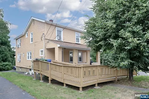 3 S Farview Ave, Paramus, NJ 07652 photo 2