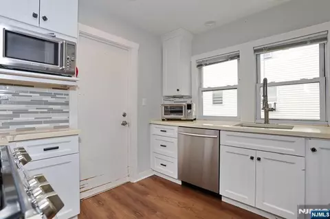 3 S Farview Ave, Paramus, NJ 07652 photo 5