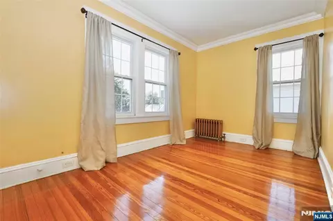 Bedroom - 233 Hamilton Pl, Hackensack, NJ 07601 photo 5 of 6