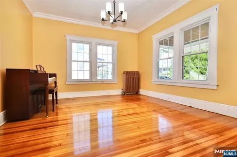 Living - 233 Hamilton Pl, Hackensack, NJ 07601 photo 3 of 3
