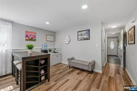 Entry Way - 83 Moore Ave, Waldwick, NJ 07463 photo 4 of 8