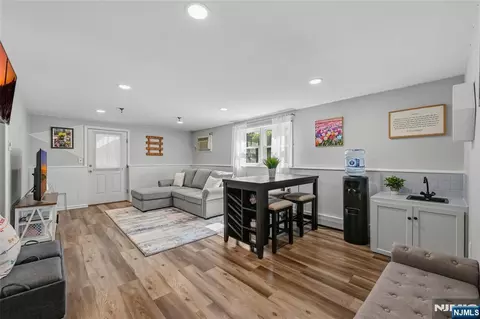 Entry Way - 83 Moore Ave, Waldwick, NJ 07463 photo 3 of 8