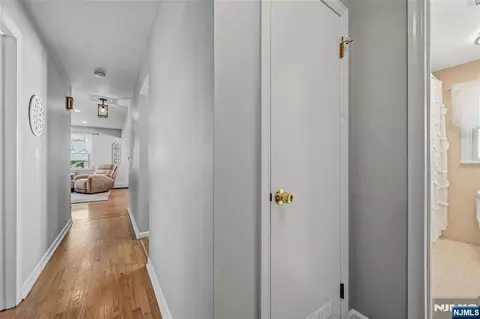 Entry Way - 83 Moore Ave, Waldwick, NJ 07463 photo 7 of 8