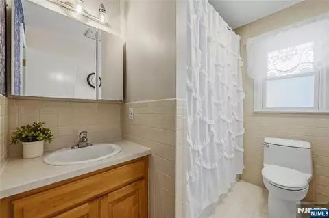 Bath - 83 Moore Ave, Waldwick, NJ 07463 photo 1 of 2