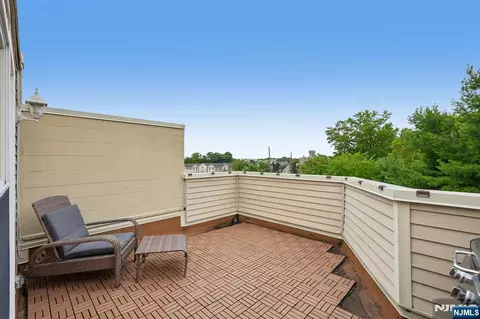 Exterior - 925 Main St #10, Hackensack, NJ 07601 photo 3 of 3