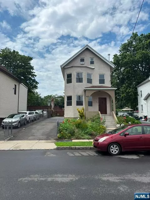 401 Cortlandt St, Belleville, NJ 07109