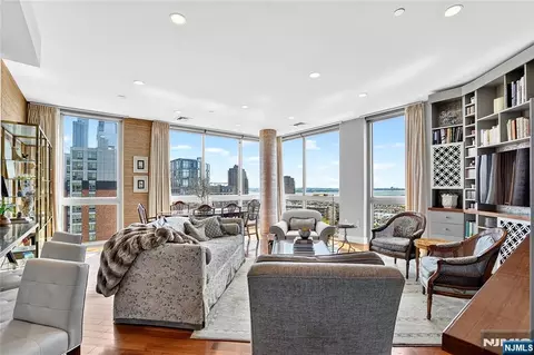 201 Luis Munoz Marin Blvd #1211, Jersey City, NJ 07302