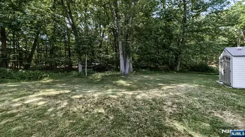 Exterior - 28 Ferndale Rd, Wayne, NJ 07470 photo 6 of 7