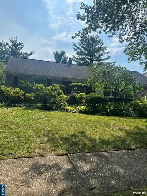 794 Arbor Rd, Paramus, NJ 07652 photo 1