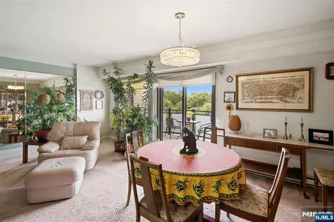 Dining - 125 Prospect Ave #8C, Hackensack, NJ 07601 photo 2 of 2
