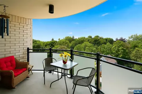 Exterior - 125 Prospect Ave #8C, Hackensack, NJ 07601 photo 1 of 2