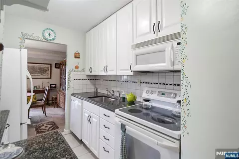 Kitchen - 125 Prospect Ave #8C, Hackensack, NJ 07601 photo 2 of 2