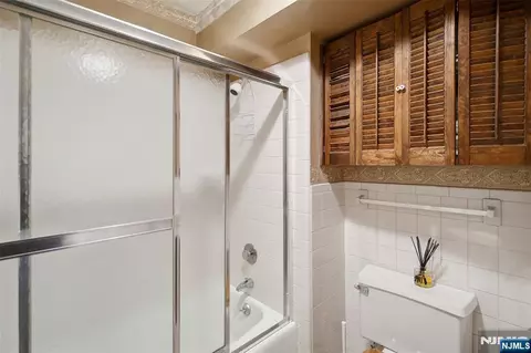 Bath - 125 Prospect Ave #8C, Hackensack, NJ 07601 photo 2 of 3