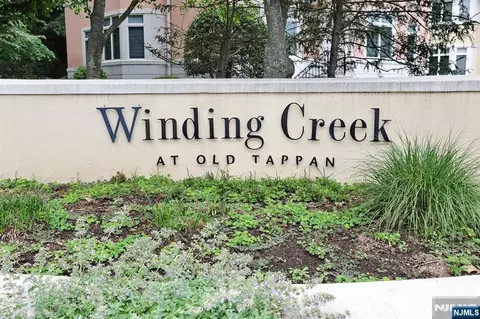 136 Winding Crk, Old Tappan, NJ 07675