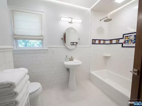 Bath - 41 Circle Dr, Paramus, NJ 07652 photo 4 of 4