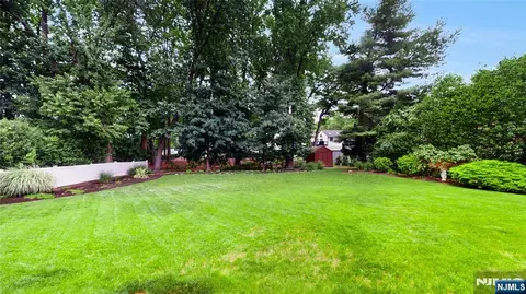 Exterior - 41 Circle Dr, Paramus, NJ 07652 photo 1 of 3