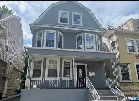37 16th St, East Orange, NJ 07017