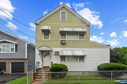 12 Boyd St, Lodi, NJ 07644