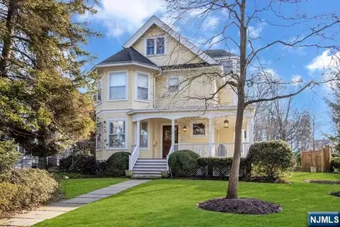 89 Dwight Pl, Englewood, NJ 07631