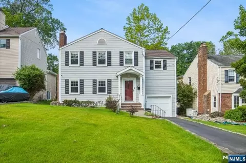 47 Lawn Rd, Livingston, NJ 07039
