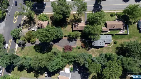 38 W Ridgewood Ave # B, Paramus, NJ 07652 photo 12
