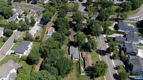 38 W Ridgewood Ave # B, Paramus, NJ 07652 photo 7