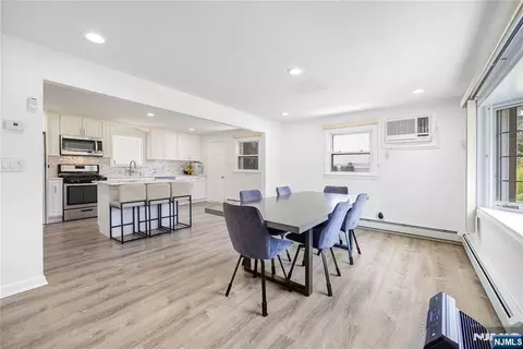 Dining - 182 Coombs Dr, Paramus, NJ 07652 photo 3 of 3