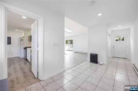 Entry Way - 182 Coombs Dr, Paramus, NJ 07652 photo 4 of 6