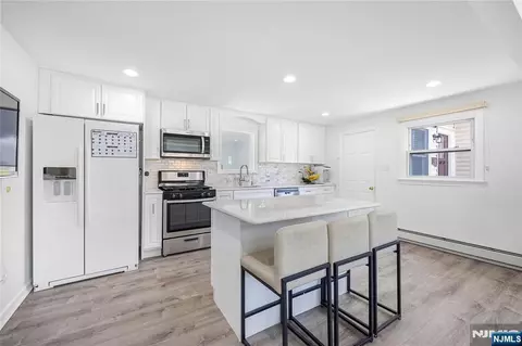 Other - 182 Coombs Dr, Paramus, NJ 07652 photo 2 of 9