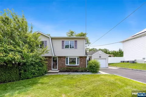 Exterior - 182 Coombs Dr, Paramus, NJ 07652 photo 2 of 8