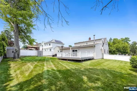 Exterior - 182 Coombs Dr, Paramus, NJ 07652 photo 6 of 8