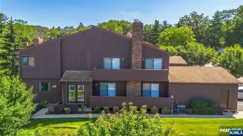 42 Highpoint, Cedar Grove, NJ 07009