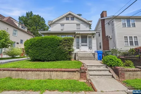 26 Grove St, Rutherford, NJ 07070