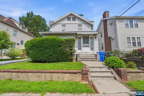 26 Grove St, Rutherford, NJ 07070