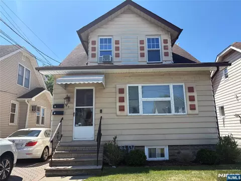 21 Civic Pl, Bloomfield, NJ 07003