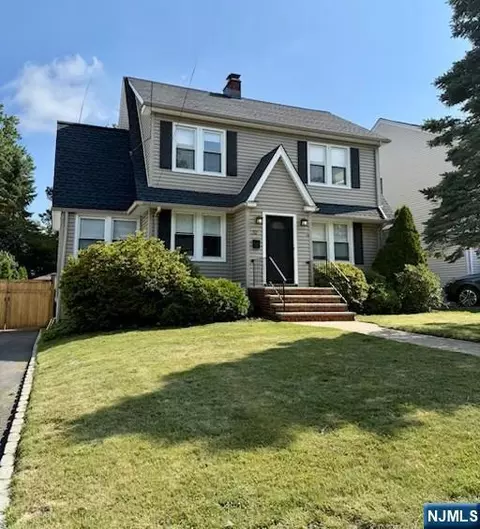52 Linden Ave, Verona, NJ 07044