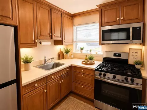 Kitchen - 473 Blanchard Ter #17, Hackensack, NJ 07601 photo 1 of 2