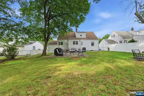 Exterior - 461 Crestwood Ave, Hackensack, NJ 07601 photo 4 of 5