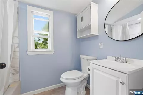 Bath - 461 Crestwood Ave, Hackensack, NJ 07601 photo 2 of 2