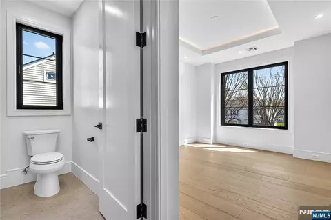 Entry Way - 395 Hickory Ave, Paramus, NJ 07652 photo 6 of 6