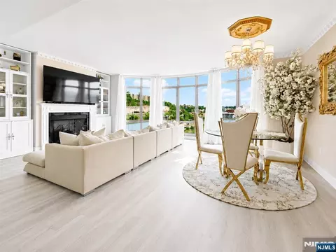 8100 River Rd #1005, North Bergen, NJ 07047