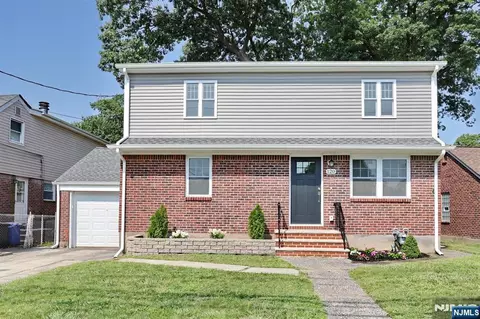 120 E 54th St, Elmwood Park, NJ 07407